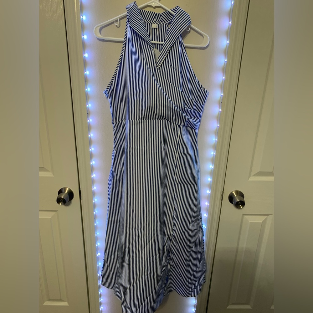 NWT- Women’s L blue and white pinstripe dress-Perfect for Spring